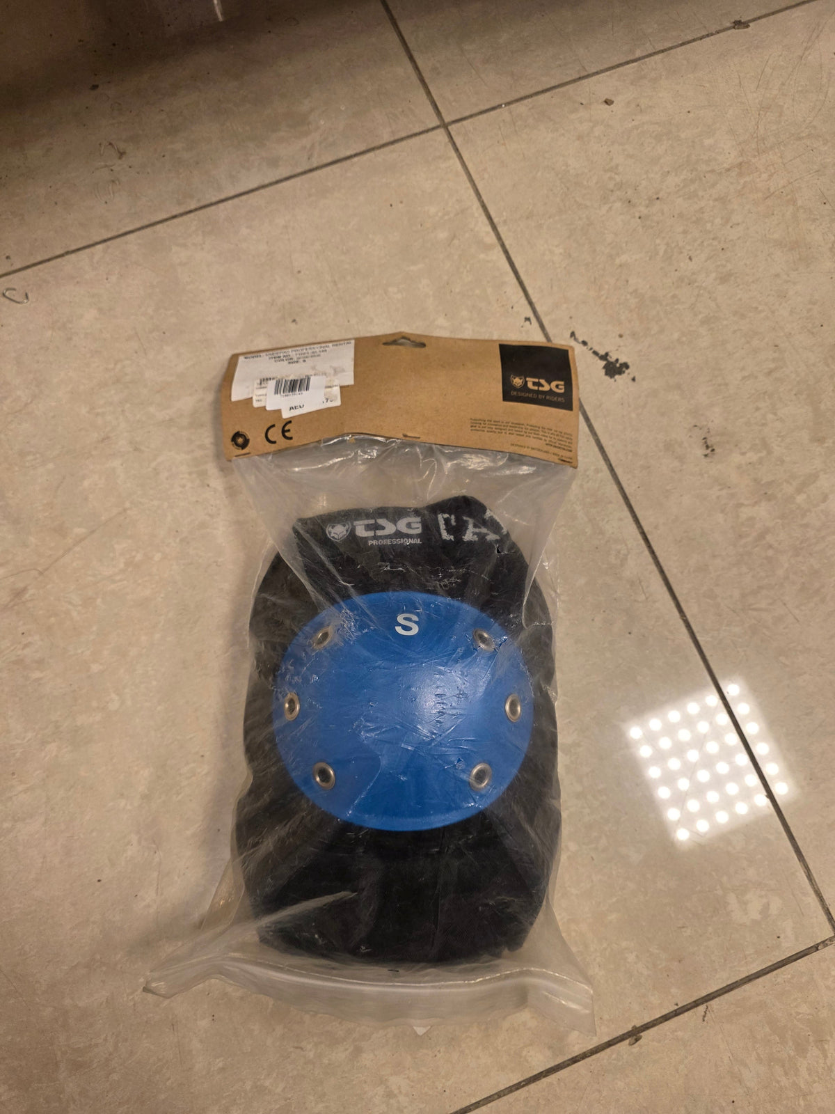 Tsg Kneepad Professional (Box Slightly Damaged)