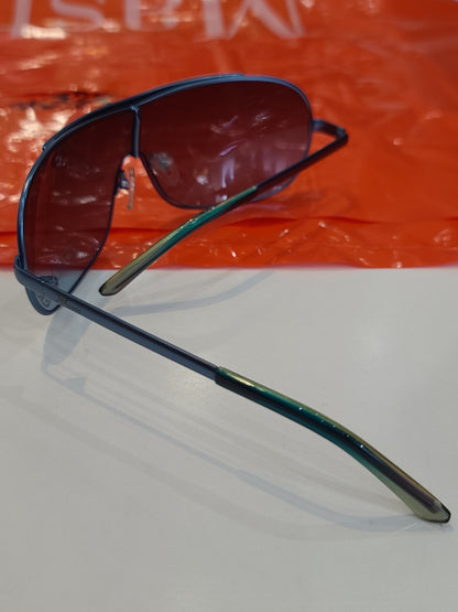 Guess Shield Sunglasses – Blue Gradient Designer Eyewear