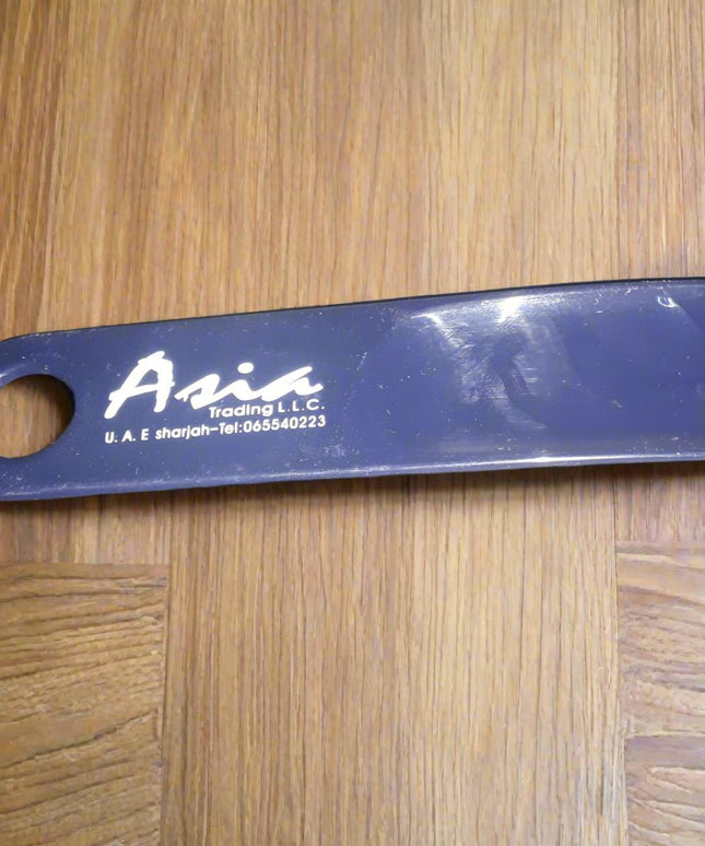 ASIA Shoe Horn: Easy and Comfortable Shoe Wearing Solution