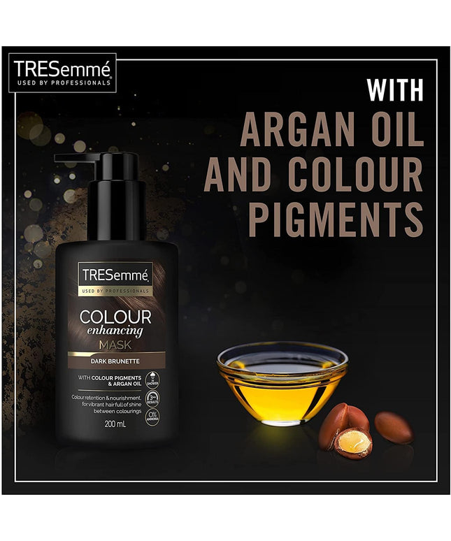 TRESemmé Dark Brunette Colour Enhancing Hair Mask with colour pigments & argan oil for a vibrant colour with brilliant shine between colourings 200 ml