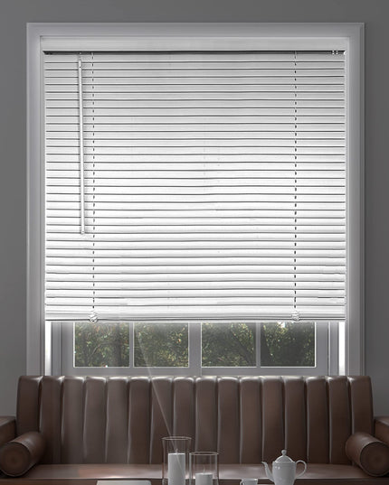 CHICOLOGY Blinds for Windows, Midnight White (Blackout), 81 cm W x 121 cm H