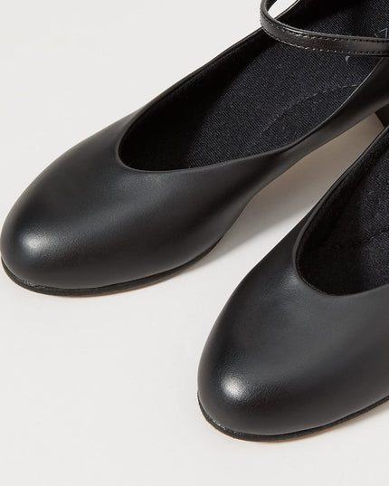 Capezio GIRL 650 Student Footlight Character Shoe