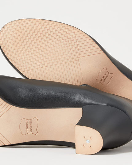 Capezio GIRL 650 Student Footlight Character Shoe