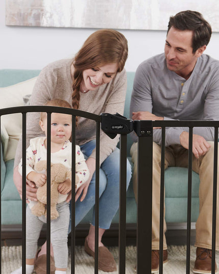 Regalo - Home Accents 74 Ã¢â‚¬â€œ 148-Cm Super Wide Safety Gate, Includes 15-Cm, 20-Cm And 30-Cm Extension Kit, 4 Pack Of Wall Mount Kit - Black
