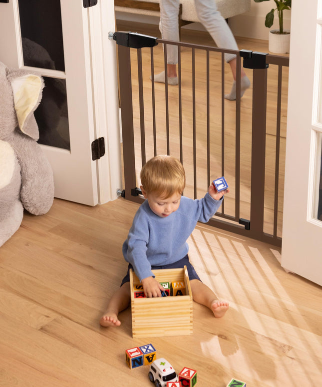 Cumbor 75-103 cm Baby Gate for Stairs, Mom's Choice Awards(Brown)