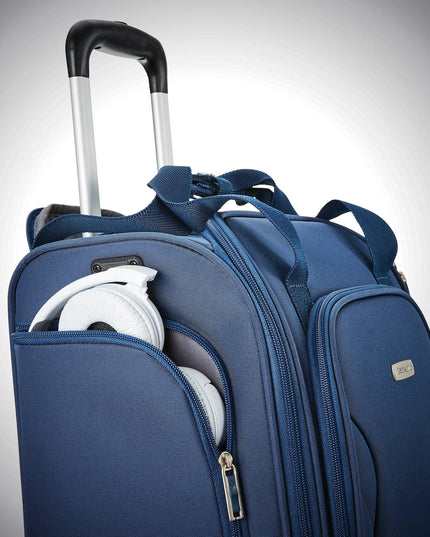 Samsonite Under seat Carry-On Spinner with USB Port