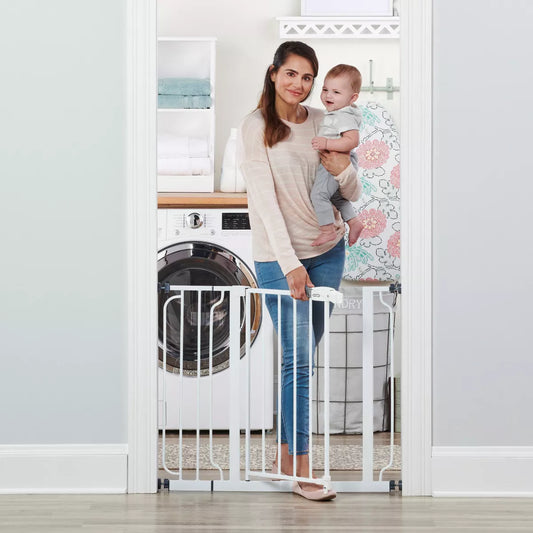 Regalo Easy Step Metal Walk Through Gate, 73 Cm Tall, Extendable Width: 73 Cm To 124 Cm (Open Box)