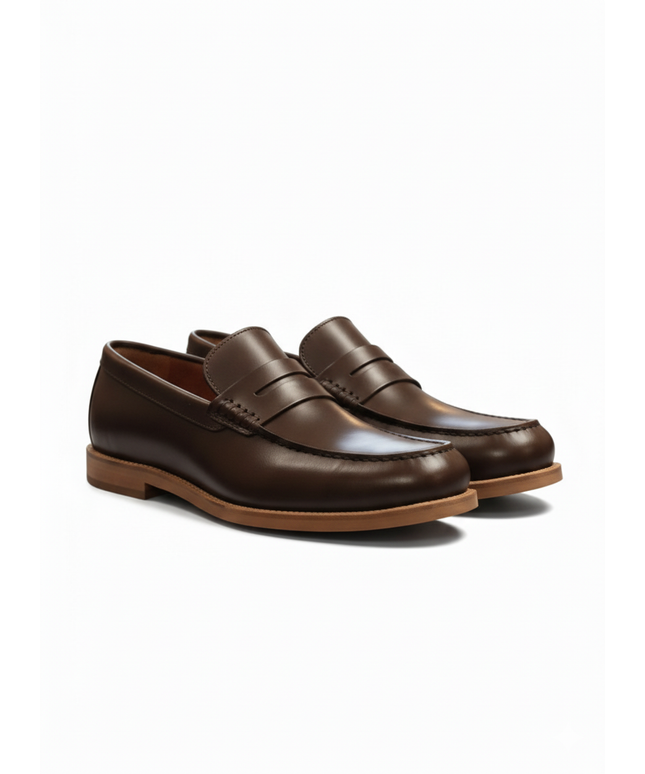 Clarks Men’s Brown Leather Penny Loafers – Classic Slip‑On Dress Shoes with Premium Comfort
