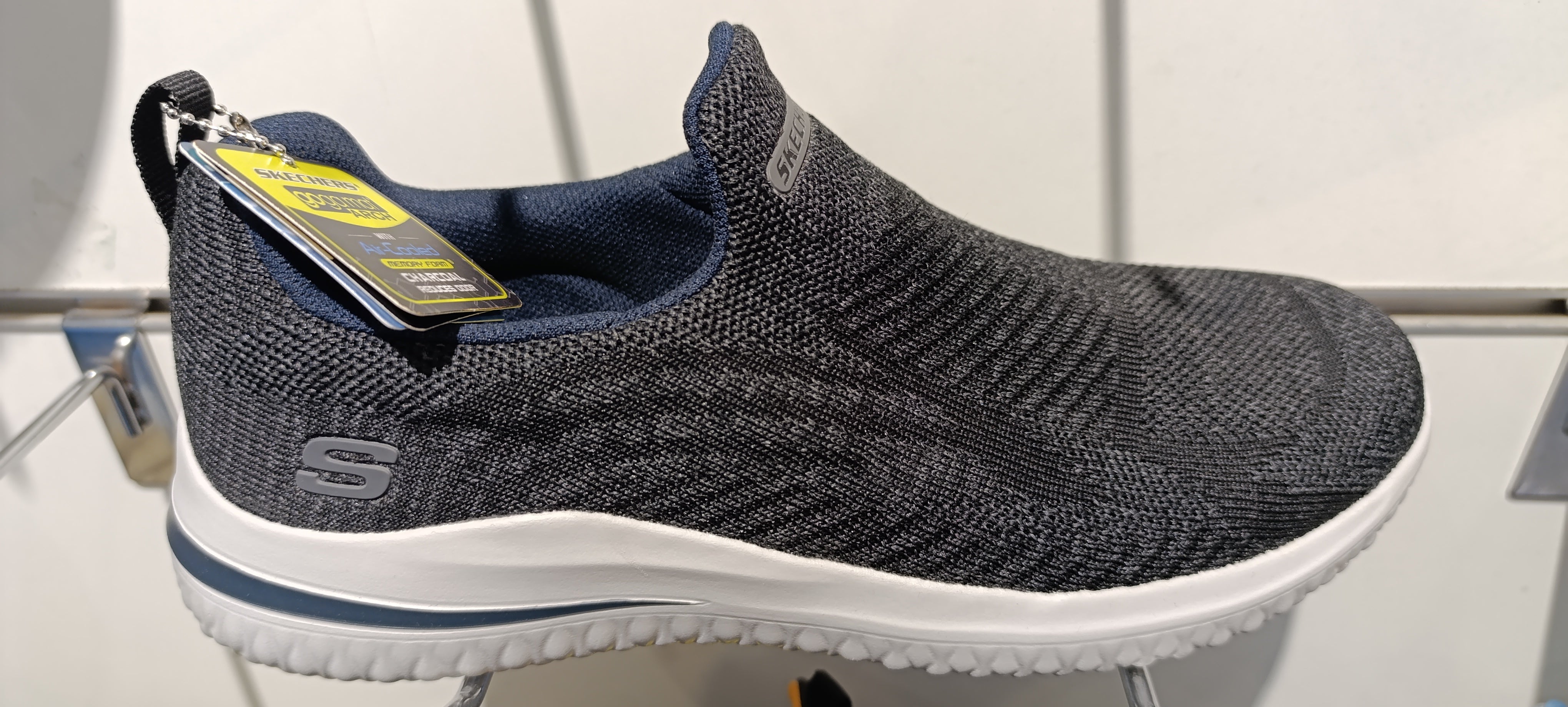 Wholesale slip on shoes hotsell