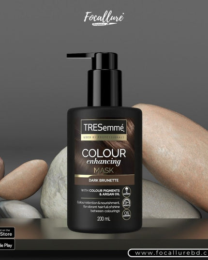 TRESemmé Dark Brunette Colour Enhancing Hair Mask with colour pigments & argan oil for a vibrant colour with brilliant shine between colourings 200 ml
