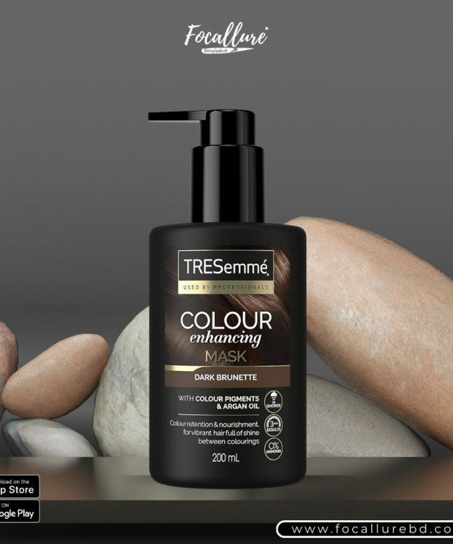 TRESemmé Dark Brunette Colour Enhancing Hair Mask with colour pigments & argan oil for a vibrant colour with brilliant shine between colourings 200 ml