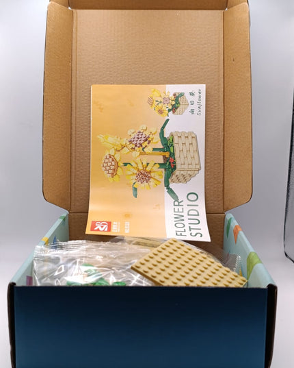 SATHIBI Flowers Building Set for Adults, Flower Sunflower Collection Home Decor Display, Creative Toy Gift for Boys Girls 6+ (550 PCS)