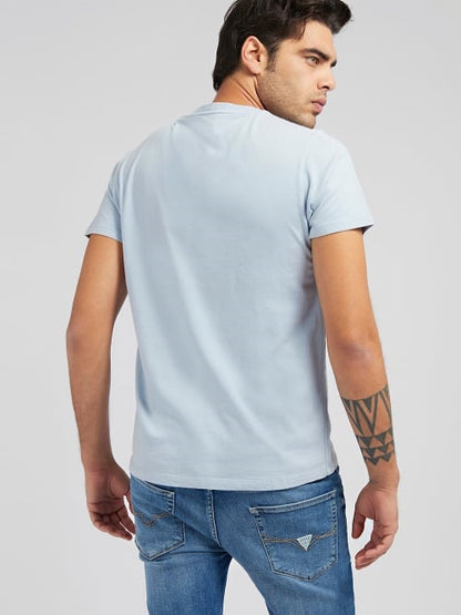 Guess Men'S Triangle Logo T-Shirt – Light Blue