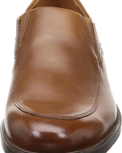 Clarks Whiddon Plain Men’s Leather Loafers – Classic Dress Shoes