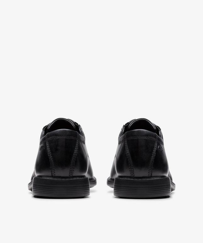 Clarks Cosgrove Cap Men’s Black Leather Derby Shoes – Classic Smart Dress Shoes with Lasting Comfort