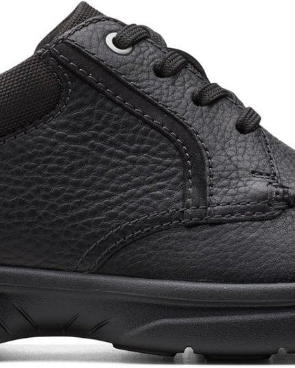 Clarks Bradley Vibe Men’s Oxford Shoes – Classic Leather Dress Shoes with Lightweight Comfort