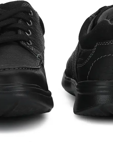 Clarks Cotrell Edge Men’s Black Oily Leather Boots – Casual Ankle Boots with Cushion Comfort and Durable Style