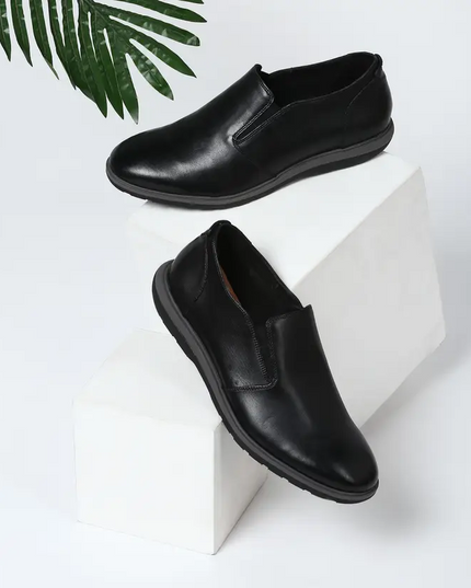 Clarks Glaston Step Men’s Black Leather Slip‑On Shoes – Comfortable Casual Loafers with Durable Grip