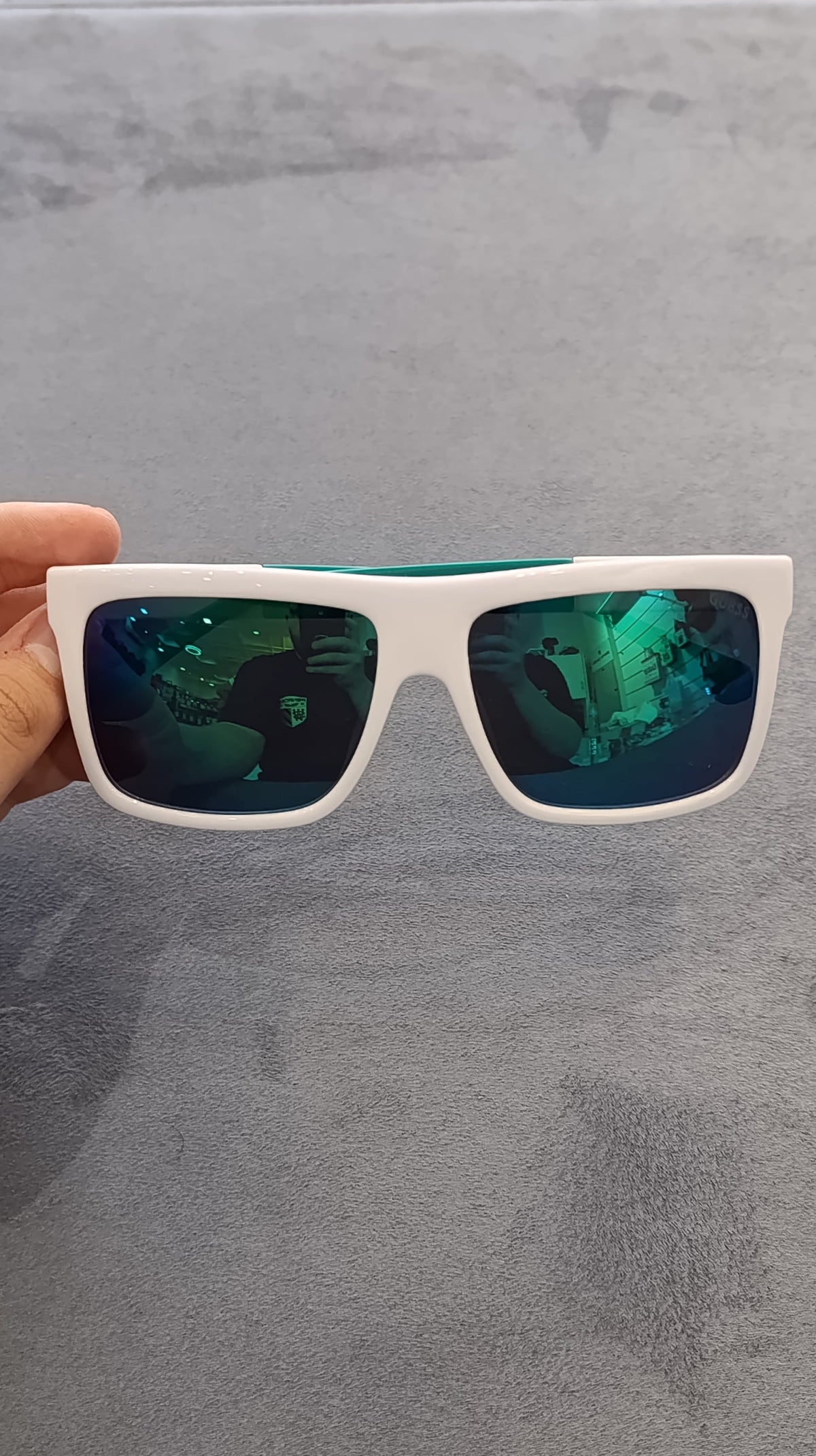 Guess Gu6883 21Q Sunglasses – White Frame / Green Teal Mirror