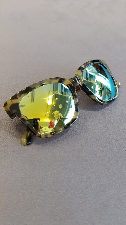 Guess Gu6855 52Q Sunglasses – Tortoise Frame / Gold Mirror Lenses