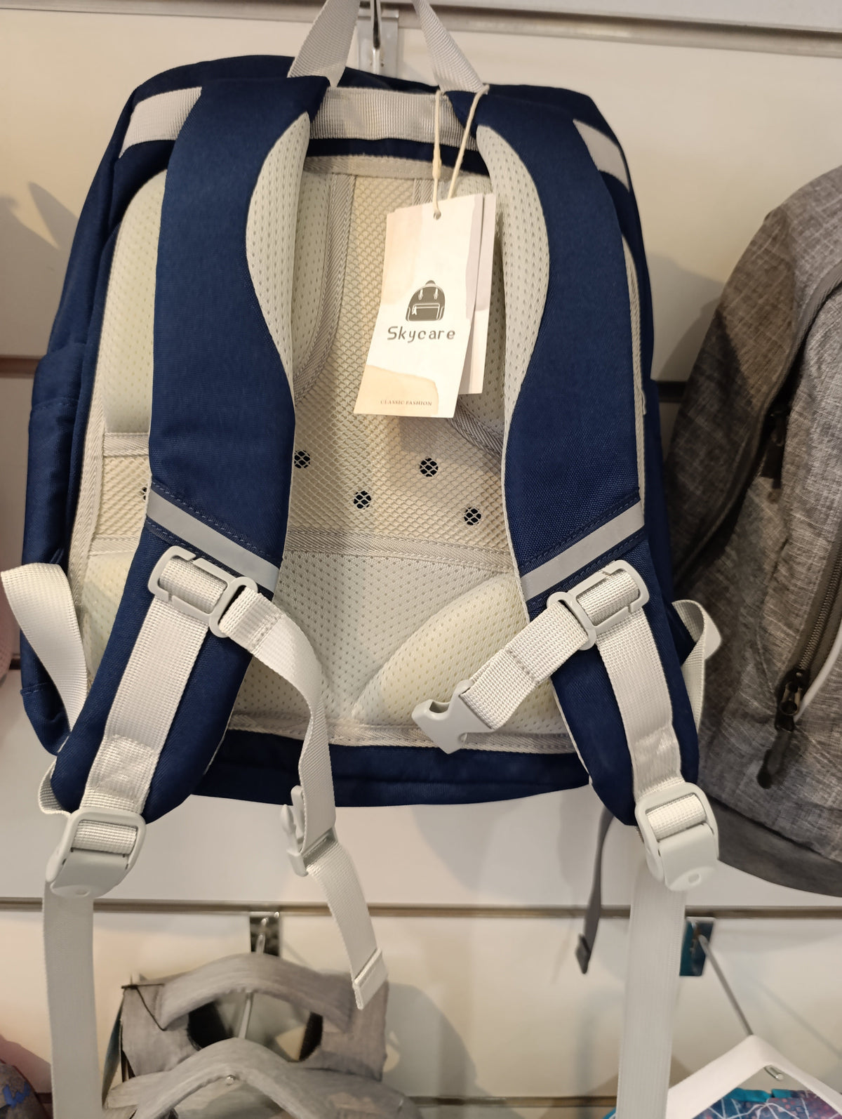 Skyeare Geometric Backpack – Navy & White