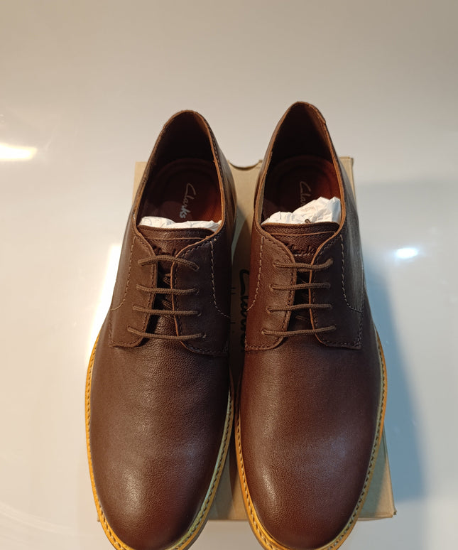 Clarks Atticus Limit Men's Leather Chukka Boots – Classic Lace-Up Ankle Boots for Casual & Dress Wear