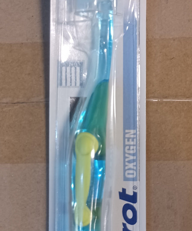 Pierrot Oxygens Medium Medio Toothbrush – Available in Blue-Yellow, Blue-Green & Blue-Pink
