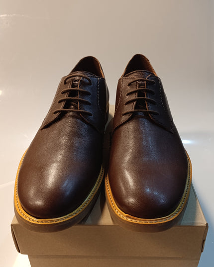 Clarks Atticus Limit Men's Leather Chukka Boots – Classic Lace-Up Ankle Boots for Casual & Dress Wear