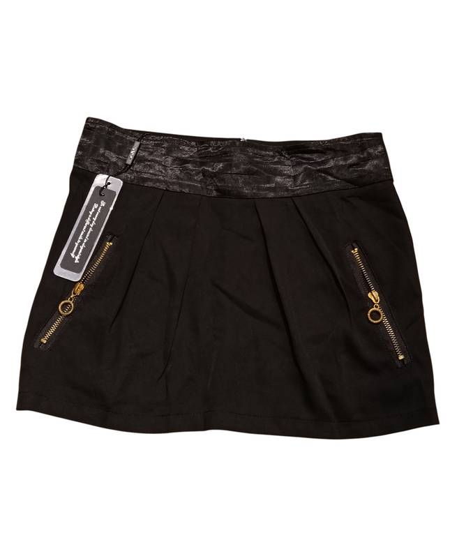 Women's skirt in black color
