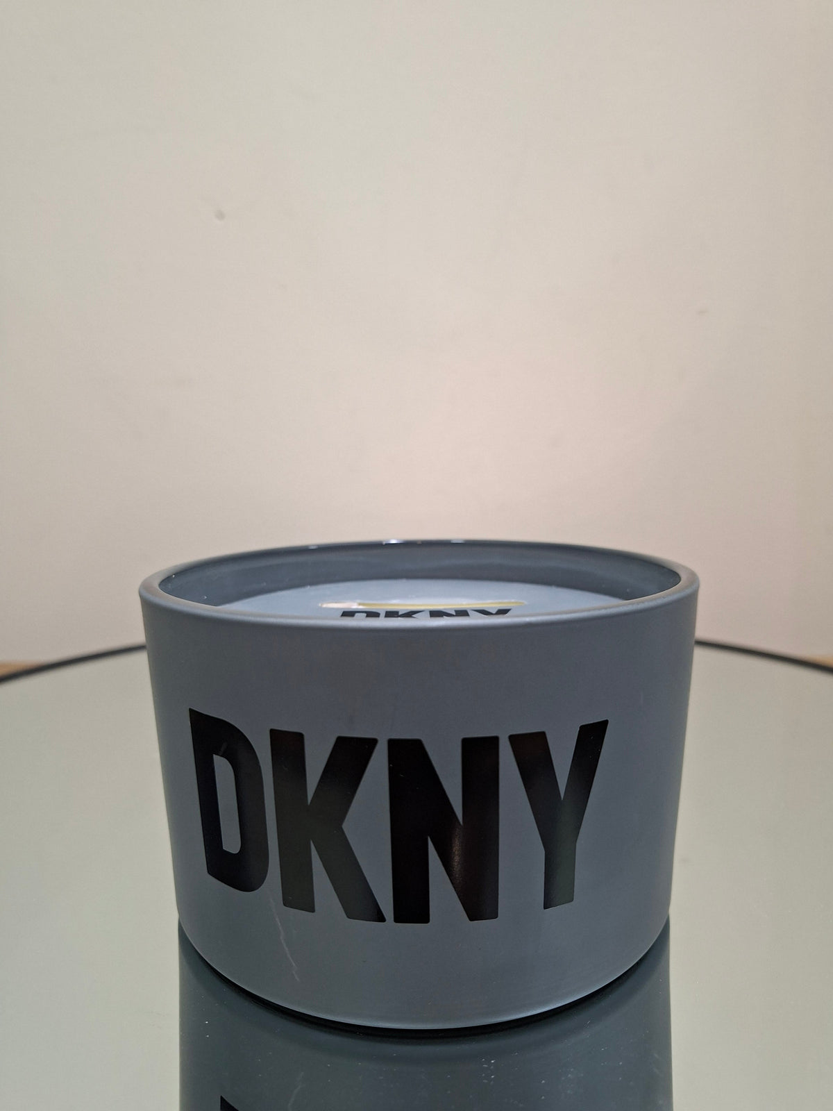 DKNY Frost Scented Candle, Grey (224DCD7A)