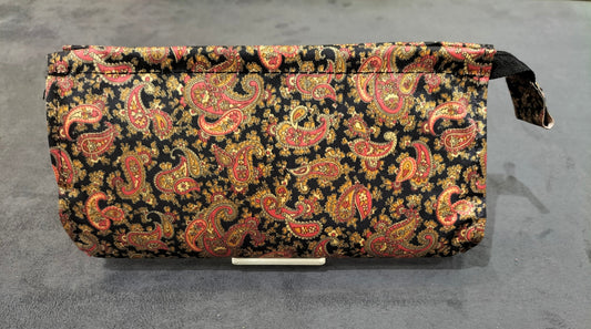 Zippered Cosmetic Bag With Traditional Paisley Pattern