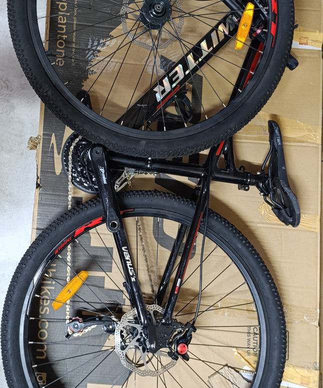 Twitter Bike VENUS V4 Black Red / M-- open box