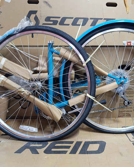 Reid Bike Classic 7 Speed / Small-- open box missing saet / missing basket / missing back seat