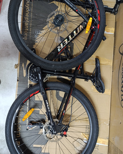 Twitter Bike VENUS V4 Black Red / M-- open box