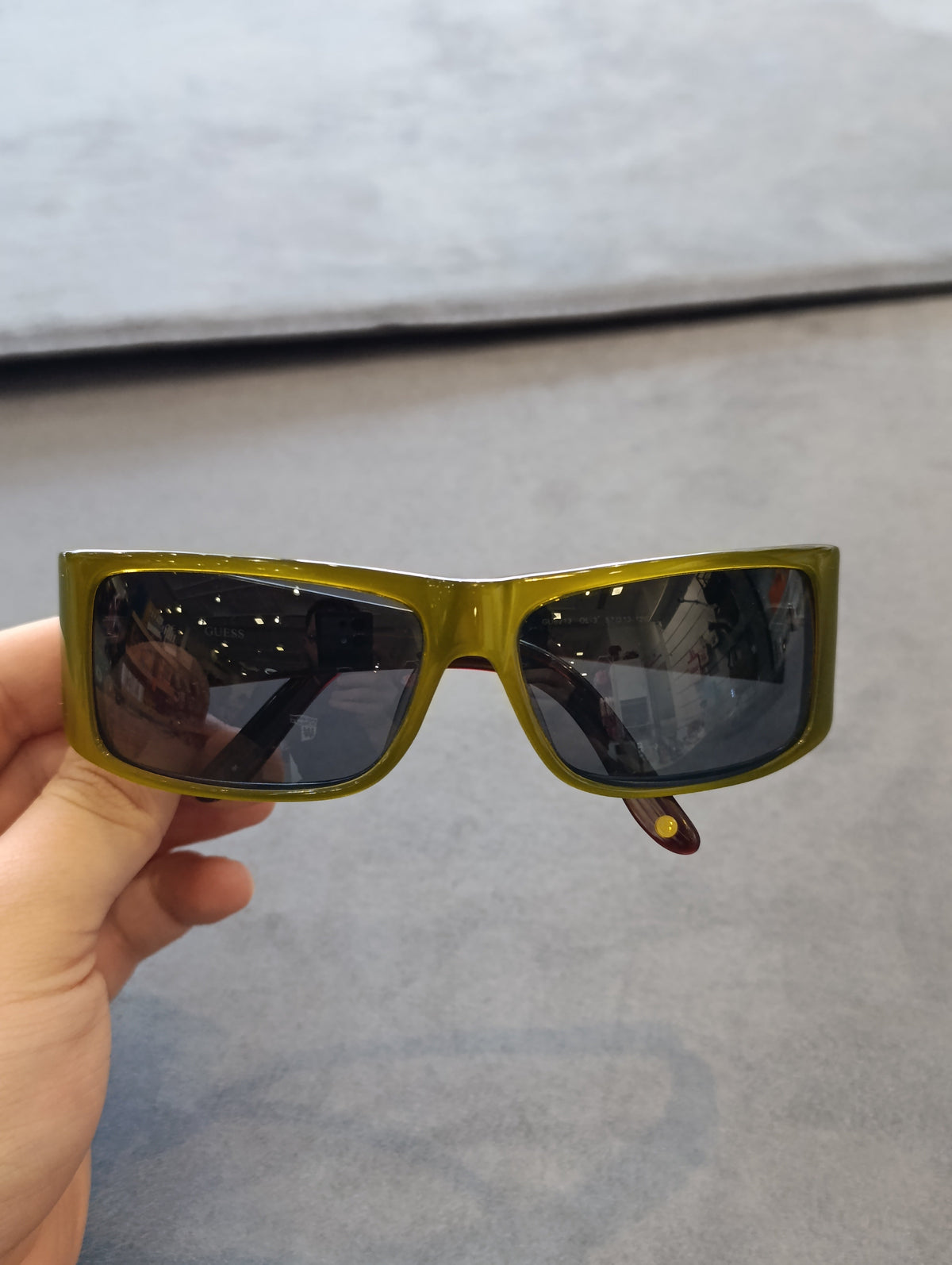 Guess Gu6213 Ol-3 Sunglasses – Olive Green / Burgundy / Dark Smoke