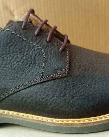 Clarks Men’s Black Leather Derby Shoes – Classic Lace‑Up Formal Footwear with Durable Comfort