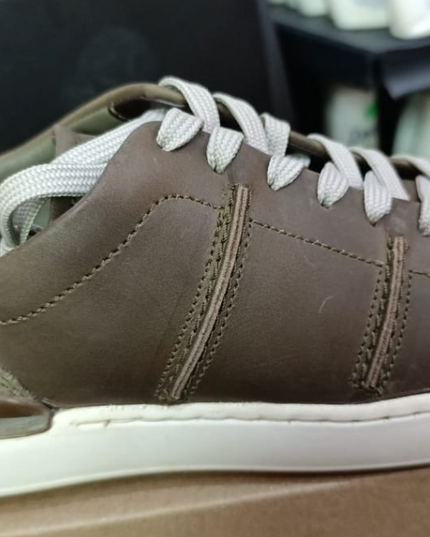 Clarks Men’s Brown Leather Casual Sneakers – Lace-Up Comfort Walking Shoes