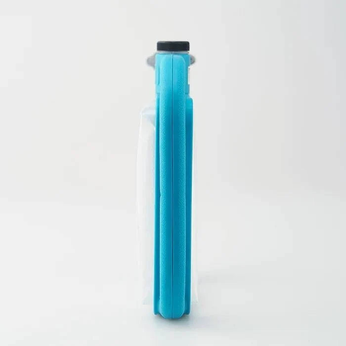 Blue foldable watering can for gardening (6L)  Al Sanidi 6L collapsible watering can, perfect for gardens  Space-saving blue watering can for gardeners (6 liters). Water your plants easily with the Al Sanidi foldable watering can (6L)  Save space with the collapsible Al Sanidi watering can, perfect for gardeners  Make watering your garden a breeze with the Al Sanidi 6L foldable can