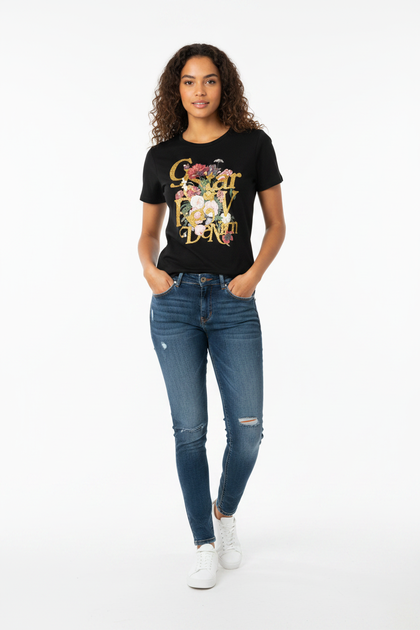 Woman wearing G-Star Raw Tee – Front